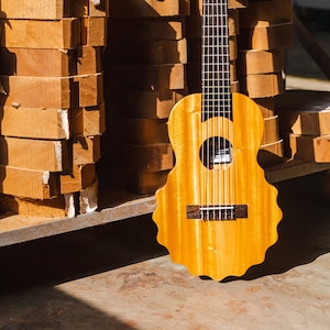 Handgemachte Guitarlele Mahagony Personalisiert