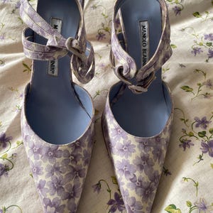 Vintage Manolo Blahnik Size 39 - Etsy
