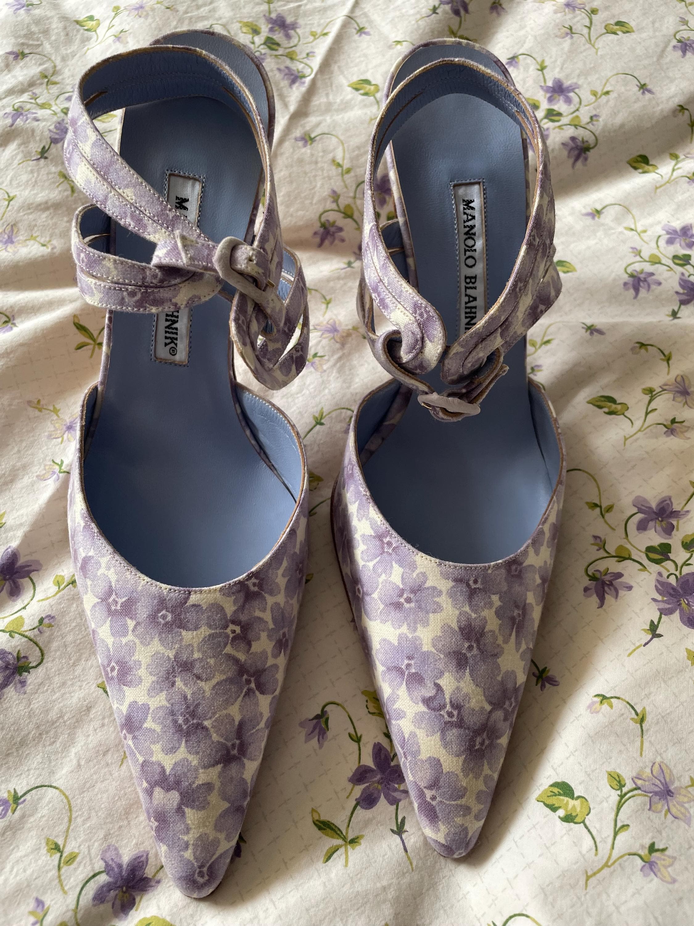 Vintage Manolo Blahnik Size 39 - Etsy