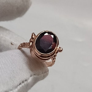 Anello in granato naturale velenoso, argento sterling 925, scomparto segreto