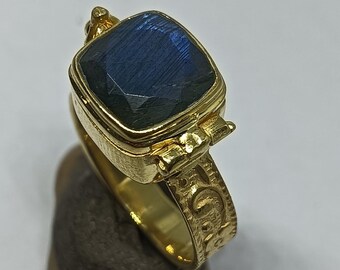 Anillo de labradorita venenosa hecho a mano, plata de ley 925, anillo de pastillero dorado