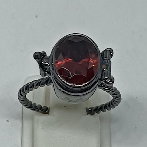 Poison Ring, 925Sterling Silver Ring, Handmade Compartment Ring, Pillbox Ring, Women Gemstone Ring, Black Poisoner Ring, Vintage Poison Ring