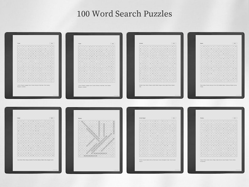 Pu&ograve; includere: Una raccolta di 100 crucipuzzle visualizzati su otto schermi di tablet digitali. Ogni schermo presenta una griglia di lettere con un elenco di parole sottostante, e uno schermo mostra linee diagonali che evidenziano le parole trovate.