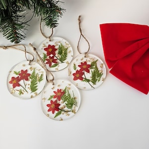 Red Flowers Christmas Ornament 4 Set, Pressed Flowers Christmas decor, Botanical Decor, Bohemian Christmas, pressed flowers gift