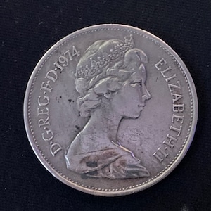 3318【イギリス】大型10ペンス　硬貨　500枚セット 1974年 大型10ペンス英国硬貨 - エリザベス2世女王 #1 - Etsy 日本