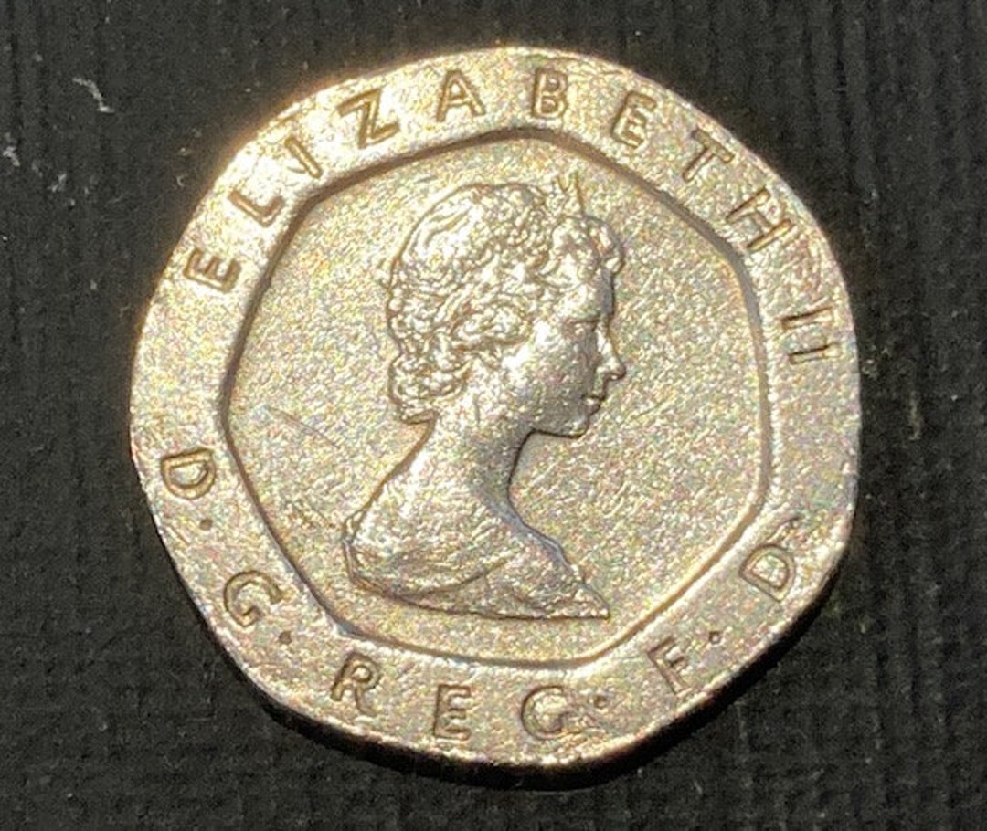 1982 Rare Twenty Pence Elizabeth II UK Coin D. G. Reg. F. D.
