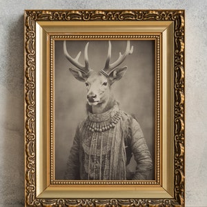 Retrato vintage de ciervo gótico, arte de pared gótico IMPRIMIBLE, fotografía de atuendo renacentista, estampado de animales victoriano, cartel de ciervo brujo