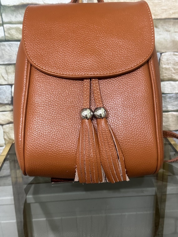 Genuine Leather Backpack With Adjustable Shoulder Straps  display picture 3