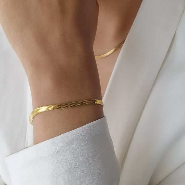 Vergoldetes 3mm Schlangenarmband | minimalistische Herringbone Armkette aus Edelstahl