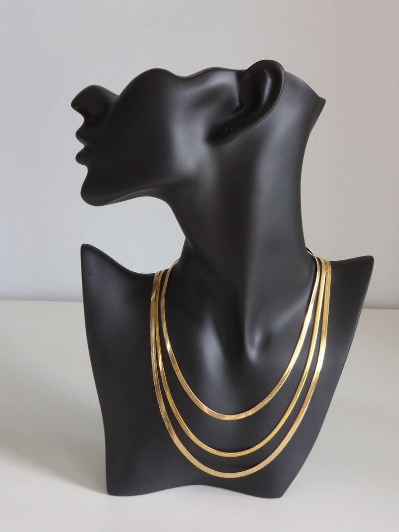 Sleek Kette Heringbone chain Elegante minimalischtische Schlangenkette Edelstahl gold 3mm zeitlos luxeriöse Halskette Bild 6