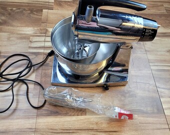 Vintage Antique 1950s Sunbeam Mixmaster Kitchen Mixer With 2 