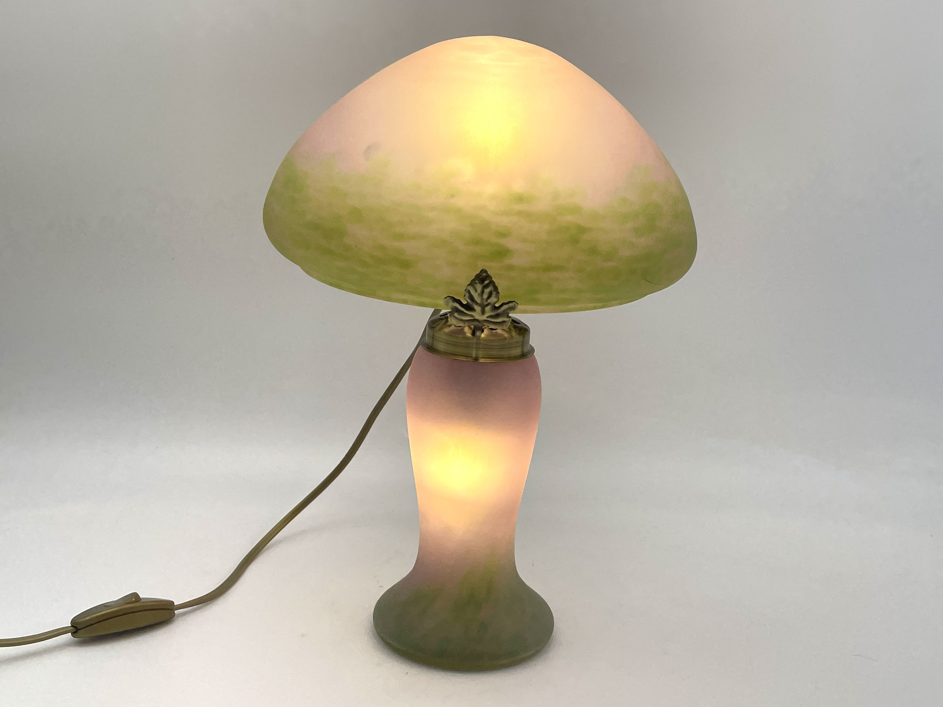 Lampe champignon modèle Renata haute.