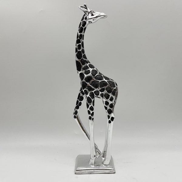 Giraffe Sculpture