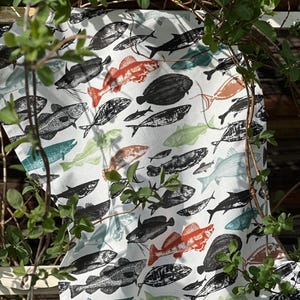 Colorful Vintage Fish Pattern Tea Towel – Coastal Nautical Kitchen Decor & Fisherman Gift | Linen Kitchen Towel | Housewarming gift