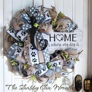 Dog wreath, Front door dog wreath, dog paw wreath, dog mom wreath, puppy wreath, dog paw decor, paw wreath, year round wreath, dog bone swag