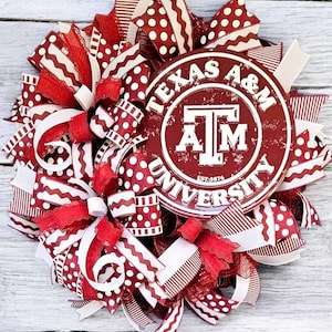 Sports team wreath for the front door, college,everyday wreath, hockey wreath, football wreath, baseball wreath, basketball, NHL, NFL, MLB