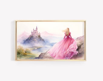 Könnte beinhalten: Ein Aquarellbild einer Frau in einem rosa Kleid, die auf einem Hügel steht und auf ein Schloss in der Ferne blickt. Das Schloss befindet sich auf einem Hügel mit einem Fluss, der durch das Tal fließt.