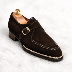 Bruine suède monk strap geklede schoenen: handgemaakte formele leren schoenen