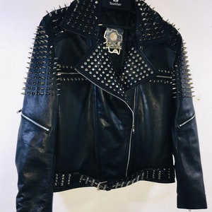 Schwarze Leder Silber Nieten Steampunk Lederjacke, Herren Rocker Style Jacke mit Spikes