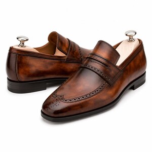 Handgemaakte leren loafers: mocassin instapschoenen voor zakelijke gelegenheden