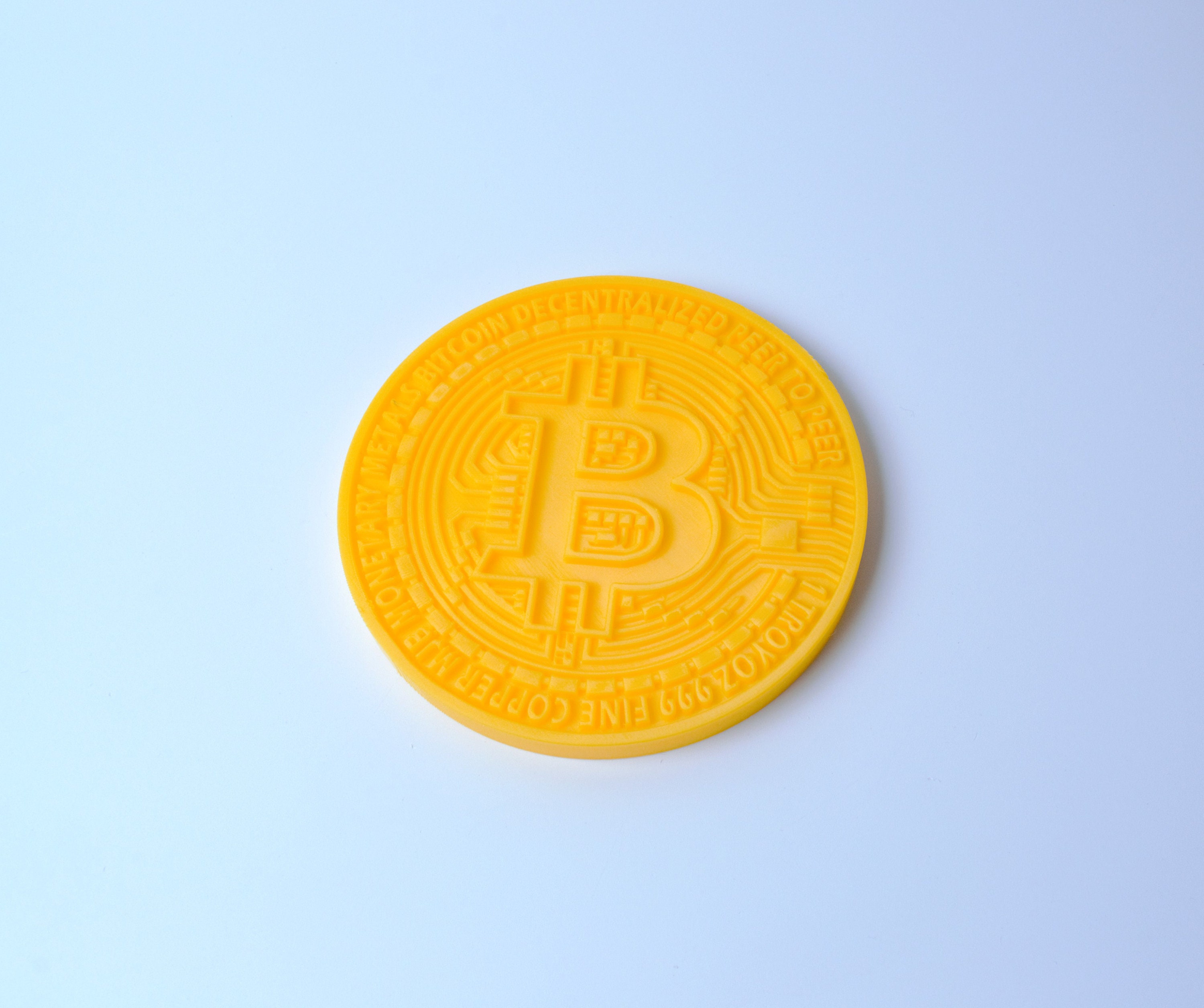 3Dプリントビットコインコイン：黄色の暗号幸運チャーム（13.5 cm） - Etsy 日本