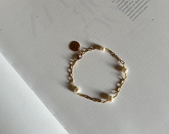 Entwined freshwater pearl bracelet