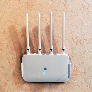 Xiaomi Mi Router 4A wall mount bracket support