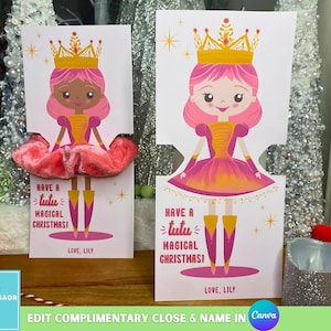 Puede incluir: Dos tarjetas navideñas con temática de princesas. Cada tarjeta presenta una princesa de dibujos animados con un vestido rosa, una corona dorada y el texto "Have a tutu magical Christmas!" y "Love, Lily". Una tarjeta tiene un tutú rosa adjunto.