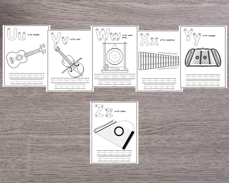 K&ouml;nnte beinhalten: Schwarz-wei&szlig;e druckbare Alphabet-Flashcards mit Gro&szlig;- und Kleinbuchstaben und Illustrationen von Musikinstrumenten. Die Buchstaben sind U, V, W, X, Y und Z. Die Instrumente sind Ukulele, Violine, Windgong, Xylophon, Yaman und Zither.