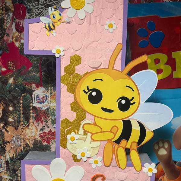 Abejita Pinata