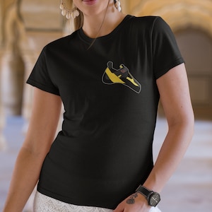 Camisa Skwama La Sportiva, camisa de escalada, regalos de escalada en roca, camisetas de escalada, arte del zapato, camisa divertida, cumpleaños, camisa de zapato de escalada, de moda
