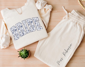 Bridal Gift Set, Mrs. Sweatshirt, bride lounge set, Personalized Bridal Lounge Set, Bride Sweatpants, Honeymoon Outfit, Engagement Gift