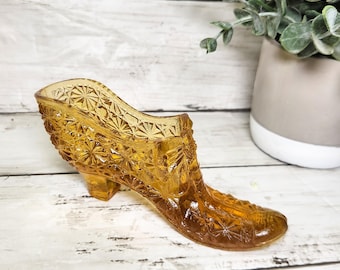 Vintage Fenton Amber Glass Bootie Shoe, Daisy & Button Pattern