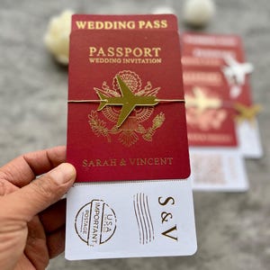 Faire-part carte d'embarquement bordeaux, faire-part passeport de mariage, feuille d'or jaune, carte de mariage, mariage à destination, style passeport