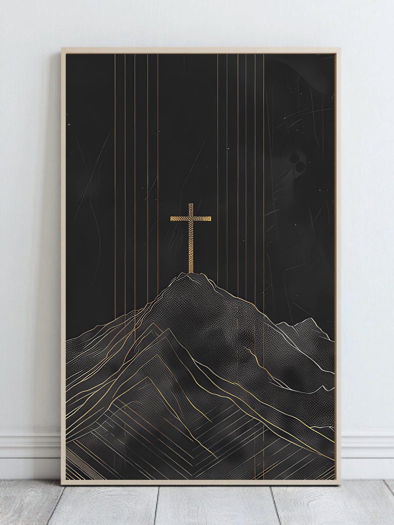 Op de afbeelding: Een abstracte kunstprint in zwart en goud met een kruis op een berg. Het kruis en de berg zijn met goud omrand, de achtergrond is zwart.