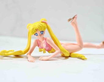 Figura Gashapon de Usagi Tsukino en traje de baño de Sailor Moon vintage