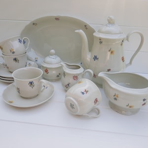 Beautiful tea set Seltmann Weiden Bavaria Germany vintage