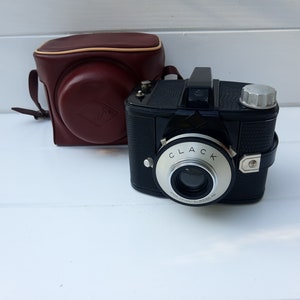 Agfa Clack Collector's Camera in a Beautiful Red Case Germany Vintage