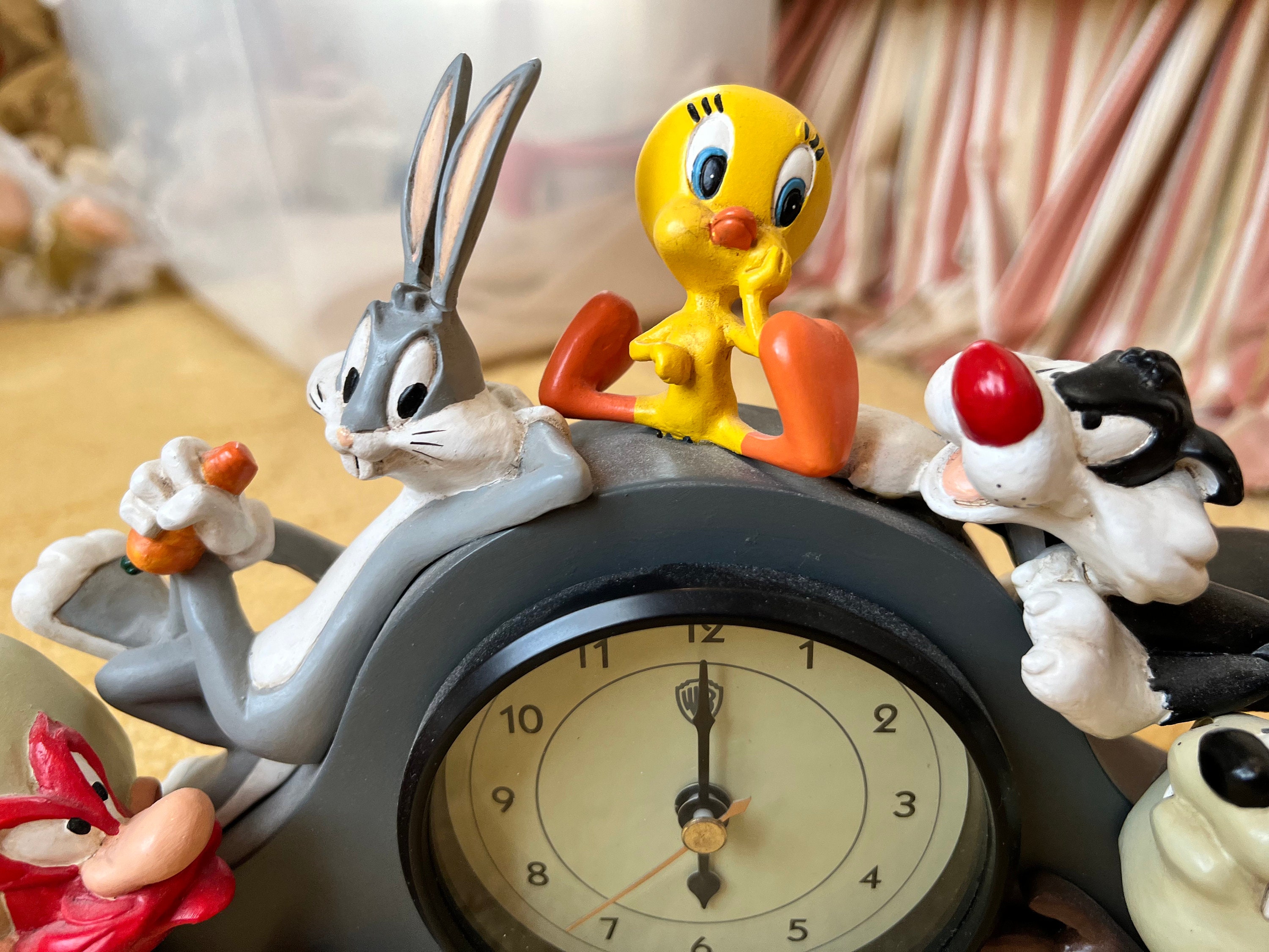 Amazon.com: The Bradford Exchange Looney Tunes Sculptural