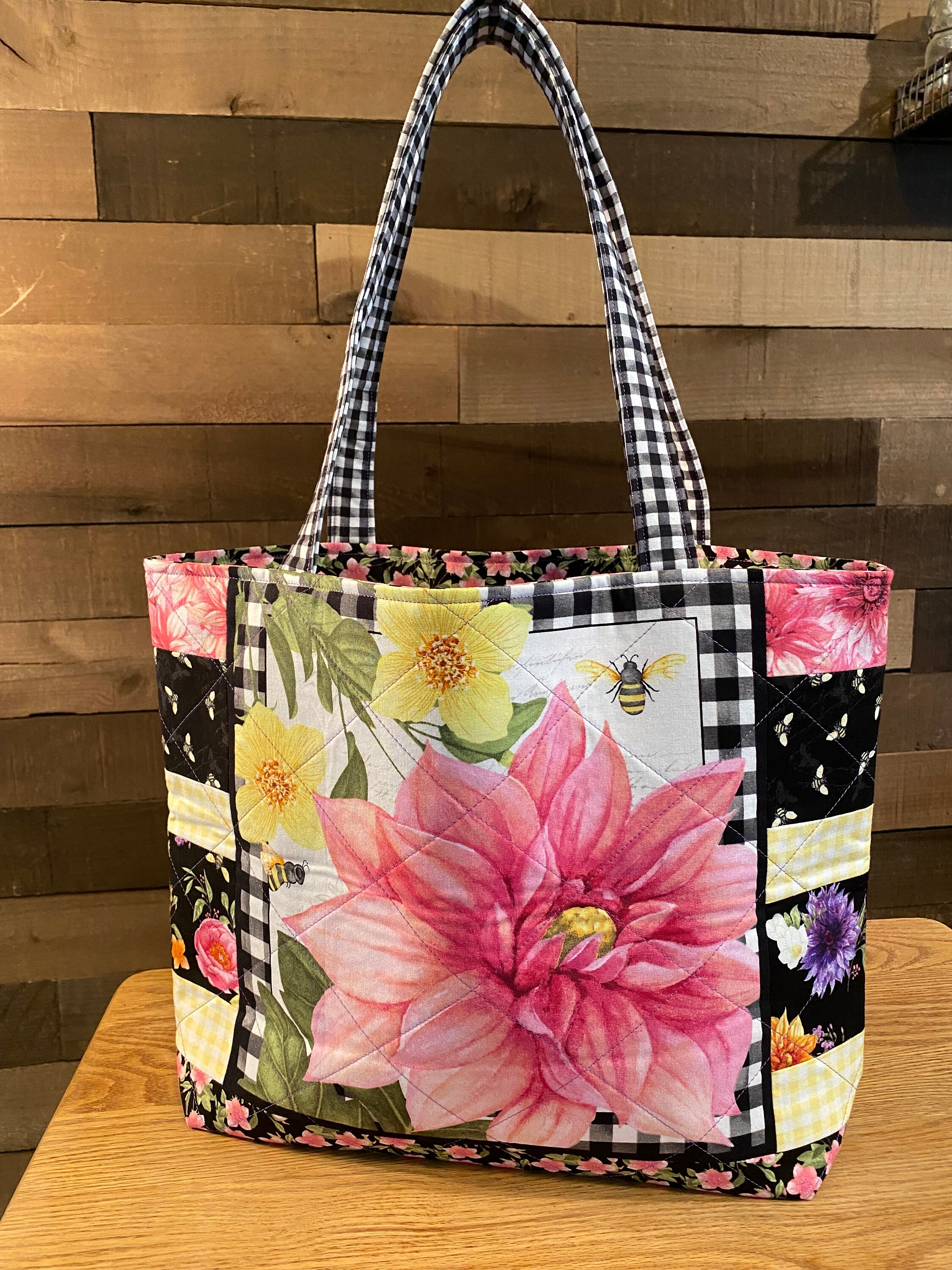 Bison And Flower QA2511027CL Quilted Tote Bag main image 1