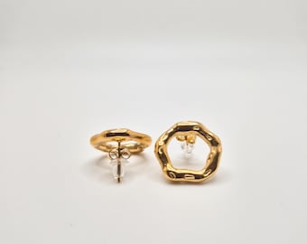 Gold circle Earrings: 18k Plated Stainless Steel. Lightweight. Super trendy. Chunky.