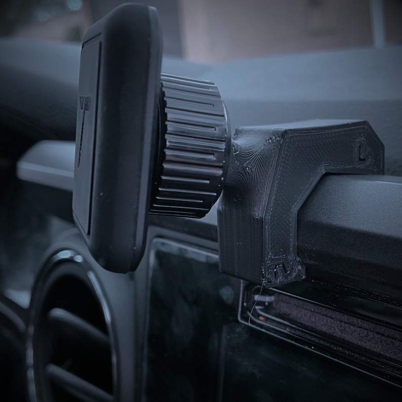 Phone Holder for Toyota Tacoma 3rd generation 3D printed bracket image 2