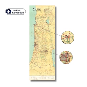 Può includere: Una tazza di ceramica bianca con manico nero e la scritta "But First, Coffee" in grassetto nero. La tazza è appoggiata su una superficie di legno. La tazza è alta circa 10 cm.