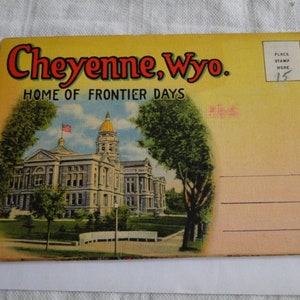 1930s Vintage CHEYENNE Wyoming Souvenir Photographic Booklet