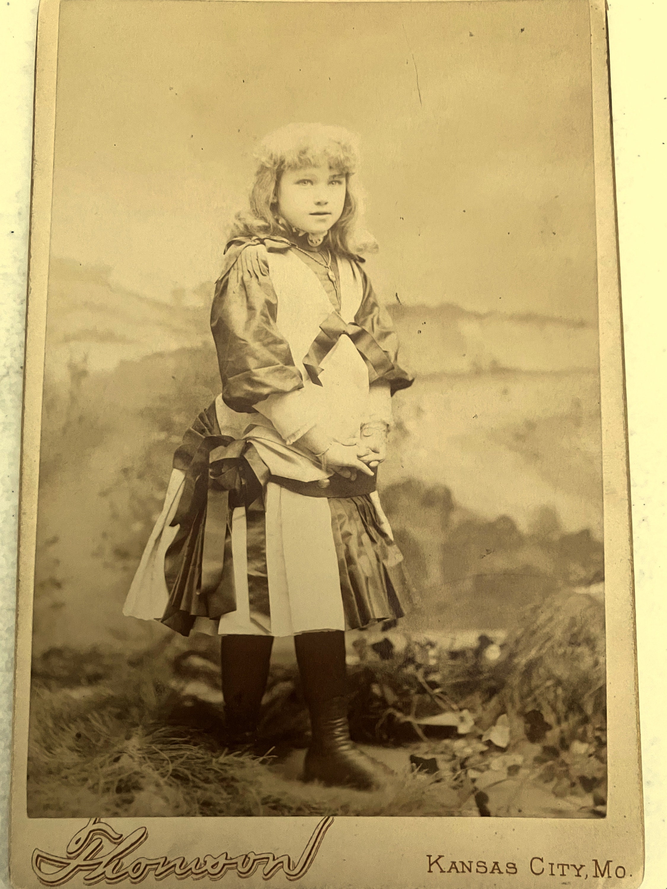 1800s Card Photo Beautiful Little Girl Thomson Photographic Art