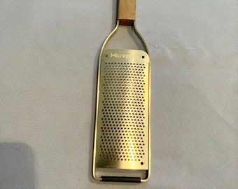 Microplane Zester Grater with Wood Handle For Hanging - Vintage 1990