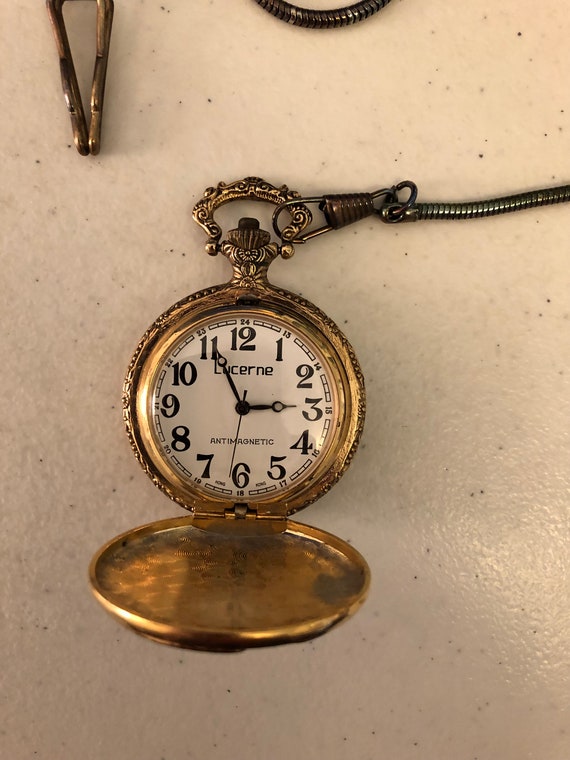 Vintage Lucerne Goldtone Hand Wind Reloj de bolsillo Funciona muy