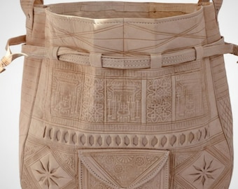 Bolso cubo marroquí de cuero repujado artesanal, bolso bandolera estilo boho.