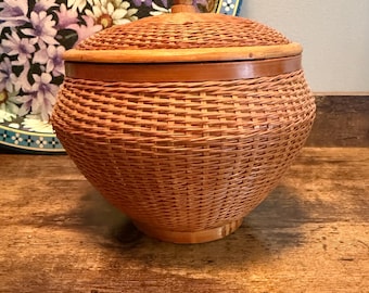 Vintage Rattan Ginger Jar Basket with Lid | Woven Wicker Canister | Boho Shelf Decor | Cottagecore Storage