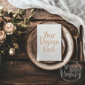 Mockup de cartão de lugar de mesa, mockup de placa branca em branco, download digital instantâneo, modelo de foto de estoque estilizada com design dourado, festa de recepção de casamento